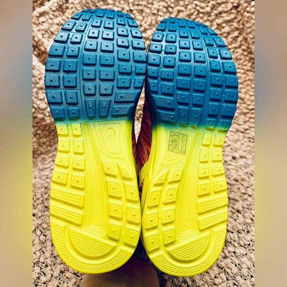 Fashion Skate Shoes, sz 9 (40) - Picture 6 of 6